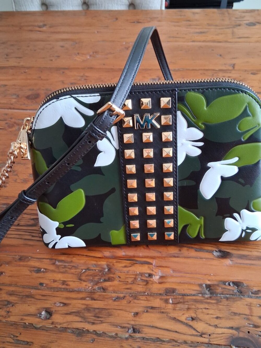 MICHAEL KORS Butterfly Camo leather dome crossbody Gold Studs